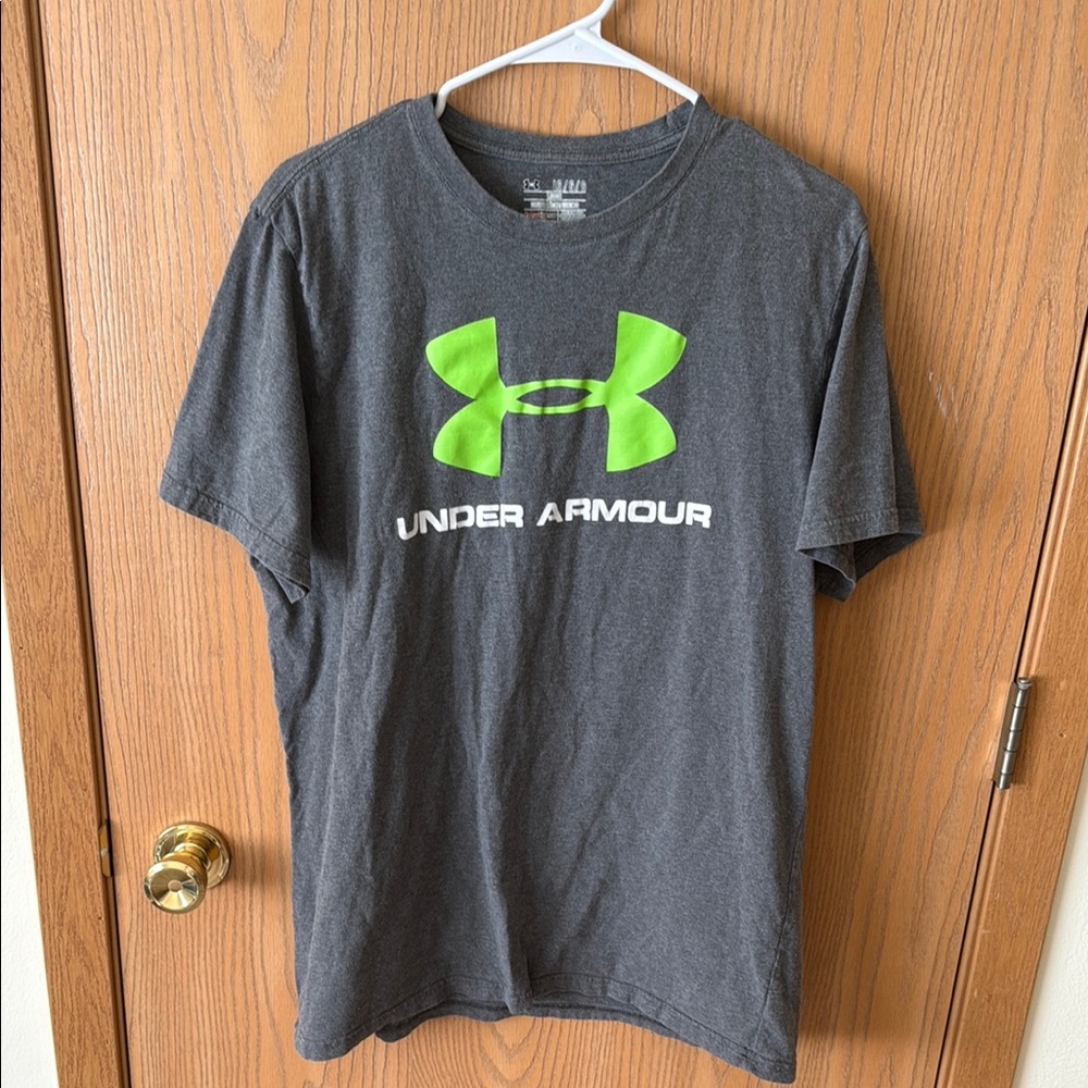 Under Armour Men’s T shirt L